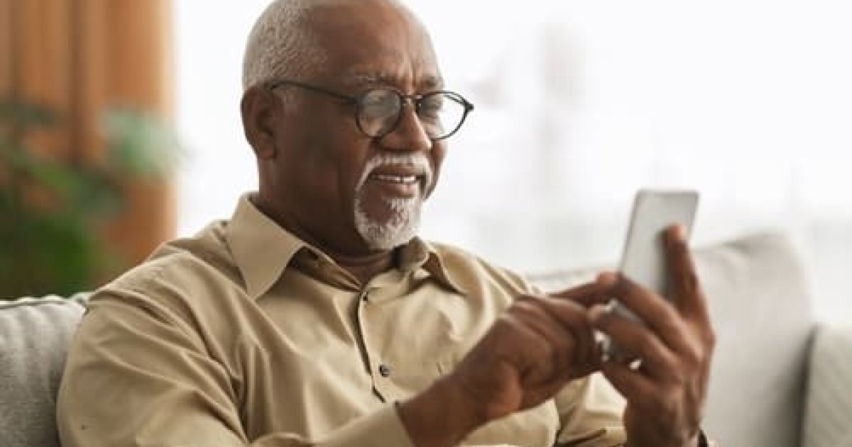 Cell Phone Plan Options for Seniors and Low-Income Families in the USA (2025)