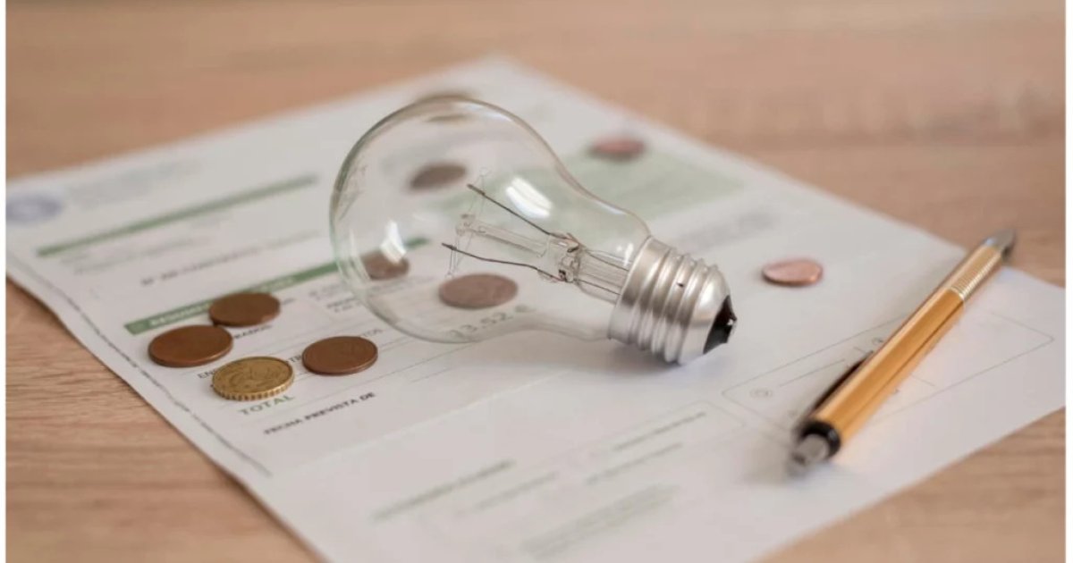 How to Lower Your Electricity Bill in the USA (2025 Guide)