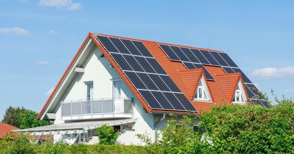 Top Commercial Solar Panels in the US (2026 Guide)
