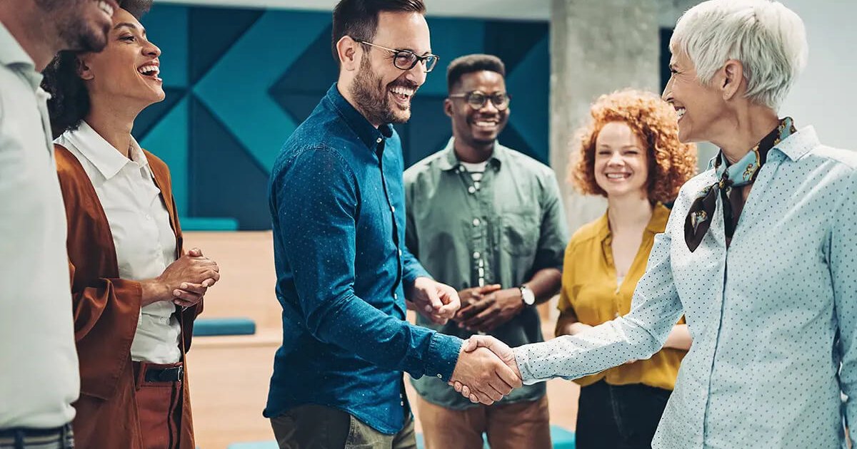 American Work Culture 2025: Trends and How Employees Can Thrive