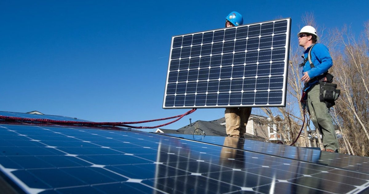Solar Installation Jobs in Canada: Working With Local Solar Power Companies