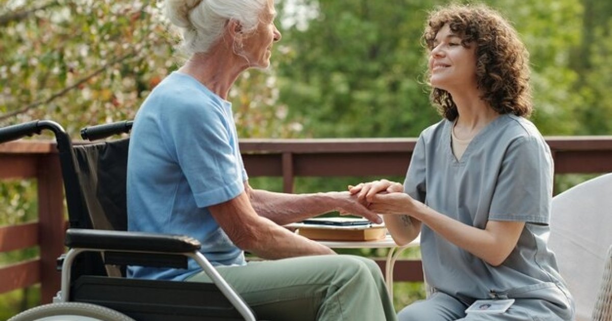 Caregiver Hiring in the USA: A Practical Guide to Finding Home Care and Elderly Support Services