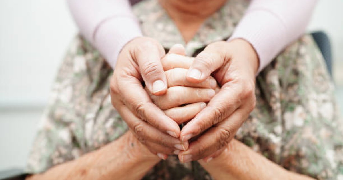 Caregiver Hiring Guide: How to Compare Private Home Care, Overnight Support, and Local Caregiver Options