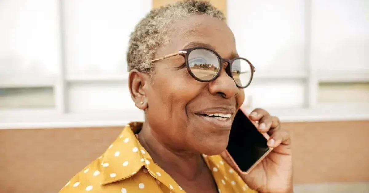 2025 Guide to Cell Phone Plans for Seniors and Low-Income Families (USA)