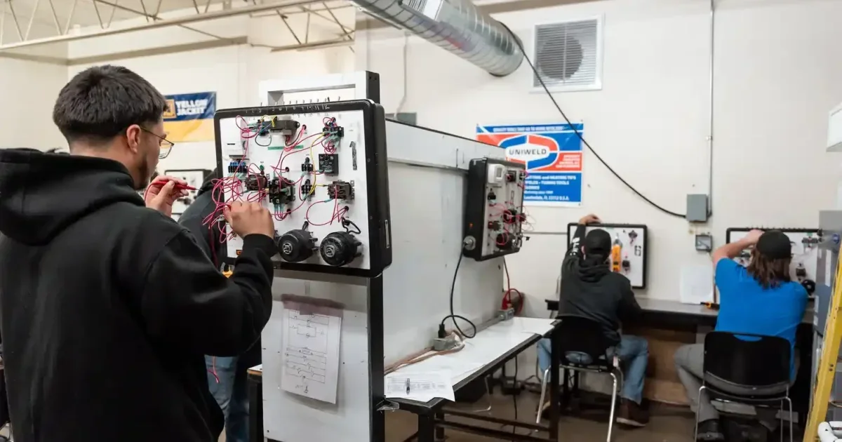 Carrier Paid HVAC Training: A Practical Guide to HVAC Training Paths in the U.S.