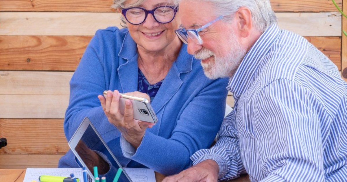 Guía Completa de Cursos de Inglés en Línea para Adultos en España (46–60 Años y Más)