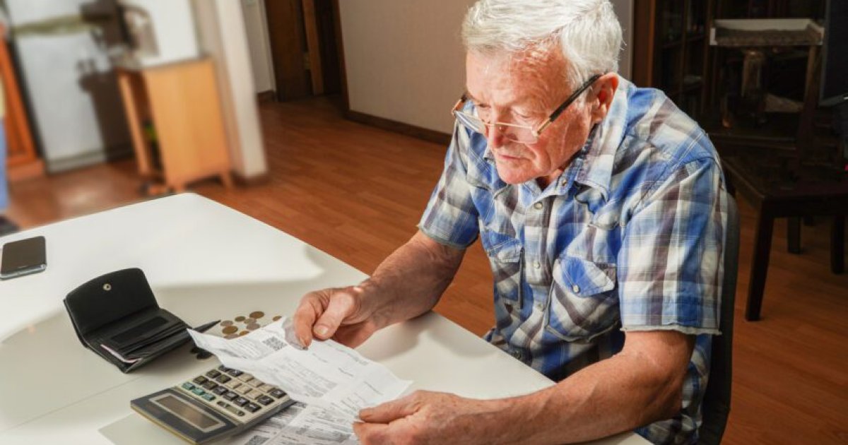 A Practical Guide to Tax Deductions for Seniors and Older Adults in 2026