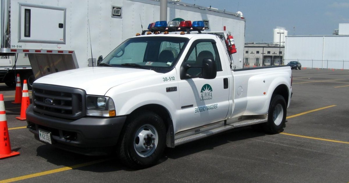 Why Clear Banking Explainers Build More Reader Trust Than Jargon