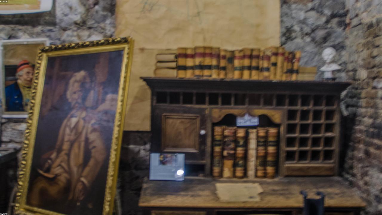 Inline editorial image showing an editorial news workspace.