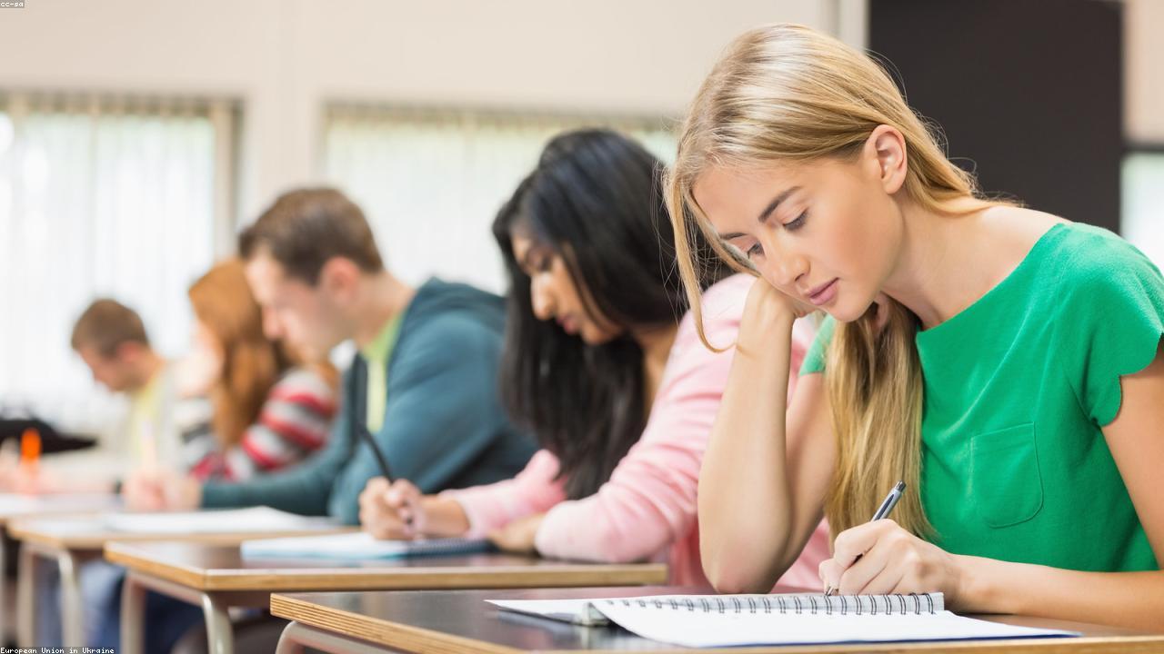 Inline editorial image showing a practical digital workspace.